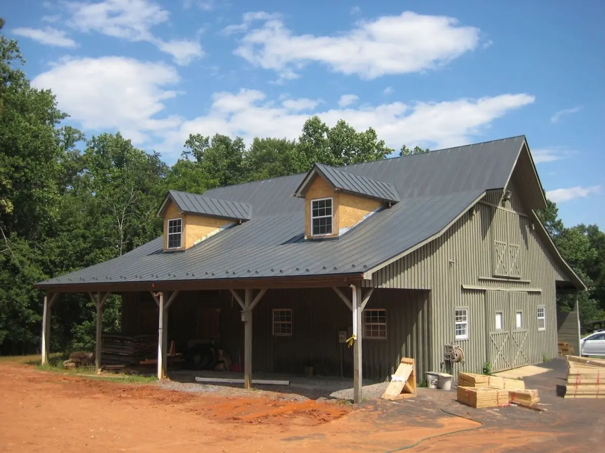 Expert Roof Repair workmanship in Via Marina